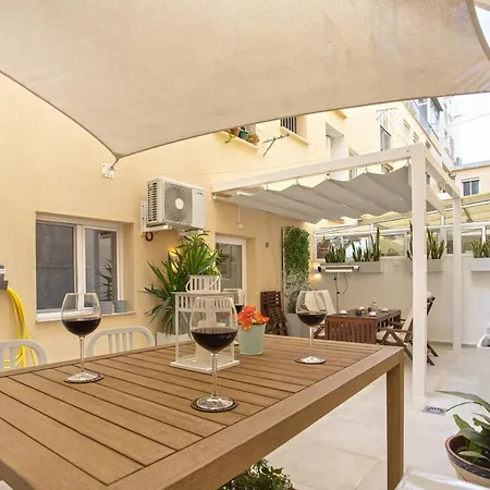-malagasunapts-merced Private Terrace